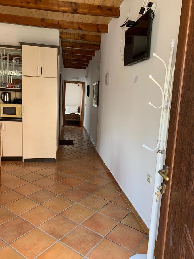 Nomad House-Entire House At Your Disposal,4 Guests 培拉特 外观 照片