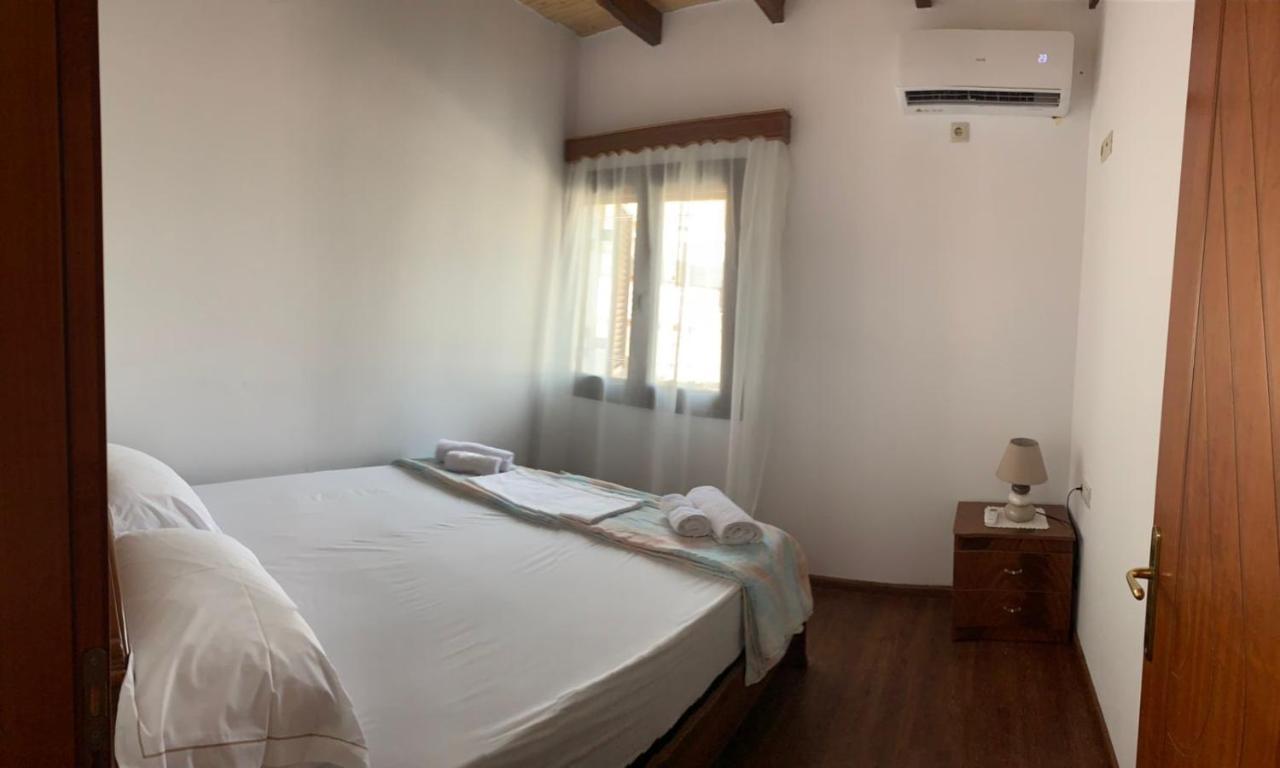 Nomad House-Entire House At Your Disposal,4 Guests 培拉特 外观 照片