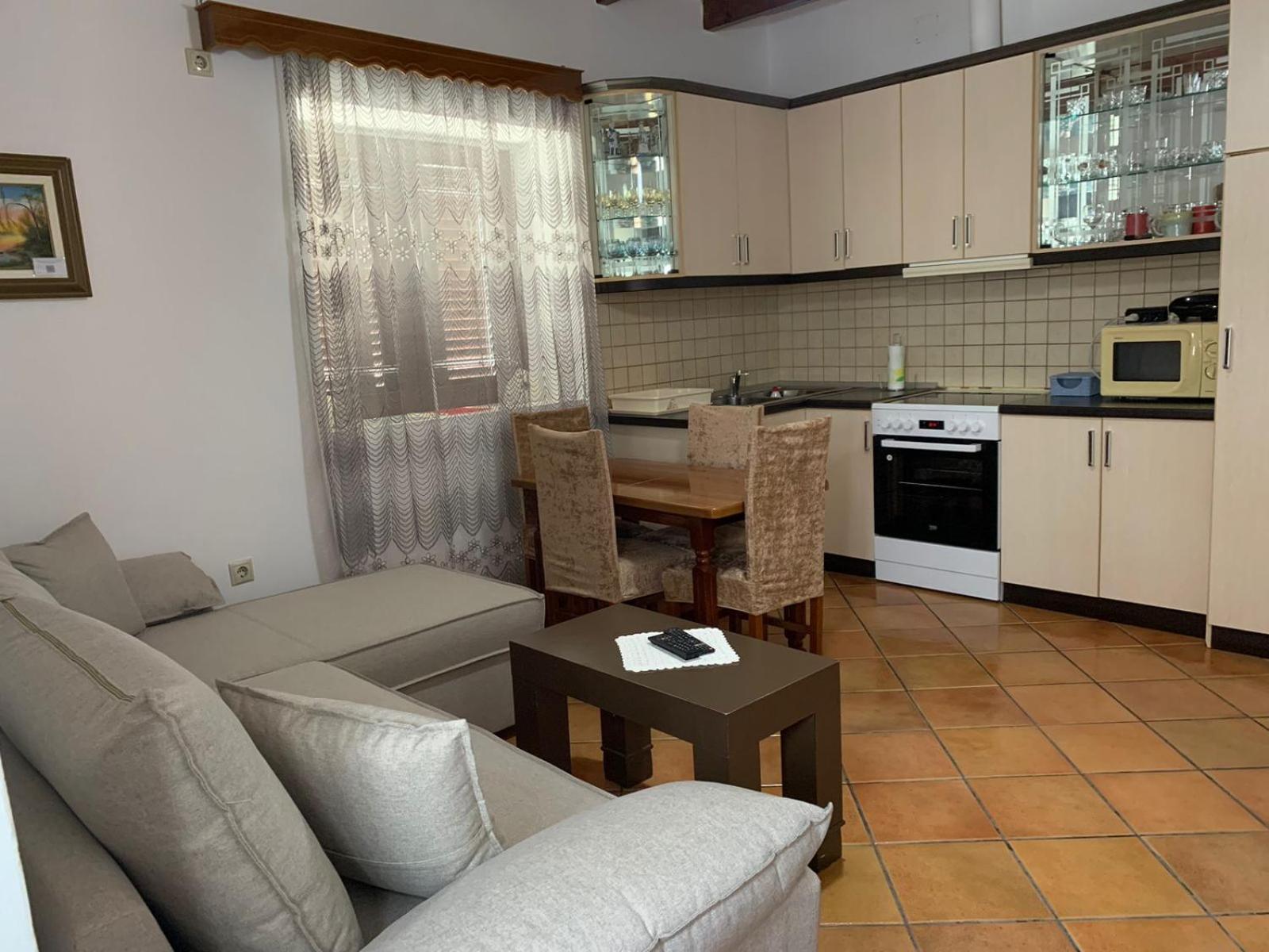 Nomad House-Entire House At Your Disposal,4 Guests 培拉特 外观 照片